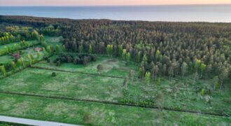 Zemes gabals Baltijas jūras piekrastē Dienvidkurzemē