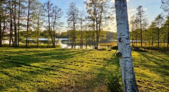 Īpašums starp diviem ezeriem – Kāņciemā