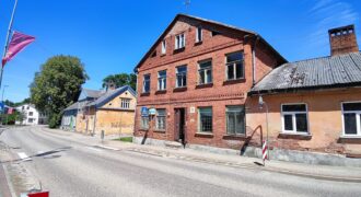 Daudzdzīvokļu nams Valdemārpilī