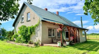 Iekopta saimniecība ar plašu zemi un māju Ģibuļu pagastā