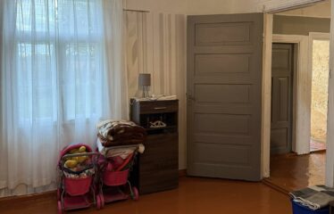 Skaisti iekopts īpašums, Talsu novadā ar skatu uz Laidzes ezeru