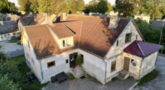 Ēka ar dzīvojamo un komercplatību – Valdemārpilī