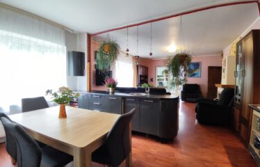 Privātmāja ar saimniecības ēku Tukumā