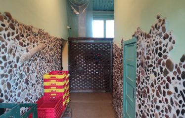 Veikals-kafejnīca Ugālē