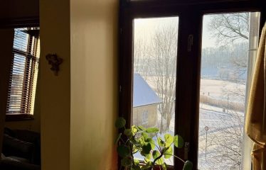 Daudzfunkcionāla ēka Talsu pilsētā, pie ezera