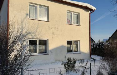 Plaša divstāvu māja Kandavā, Rūmenes ielā