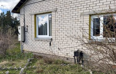 3-istabu dzīvoklis Stendē ar piemājas teritoriju